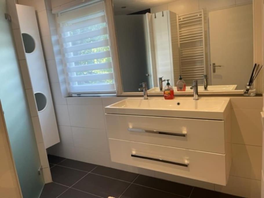 Holidayhome Zonnestraal 9P Amsterdam And The Beach เฮียร์ฮูโควาร์ด ภายนอก รูปภาพ